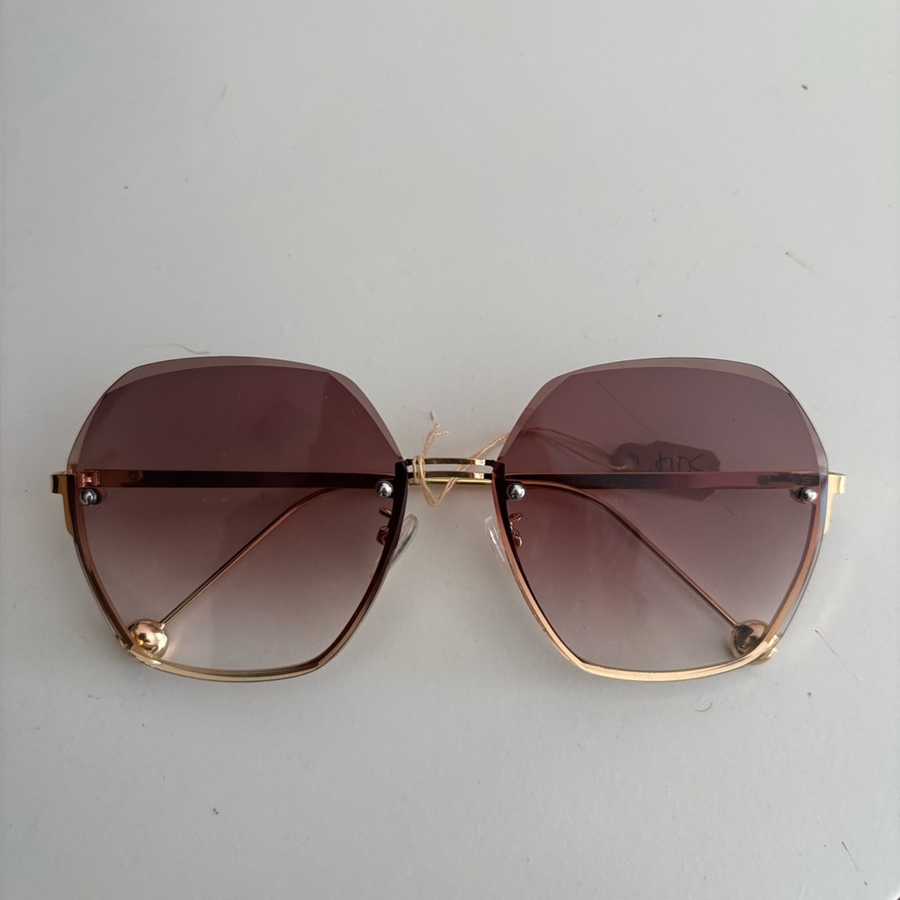 Chic Gold and Brown Sunglasses
